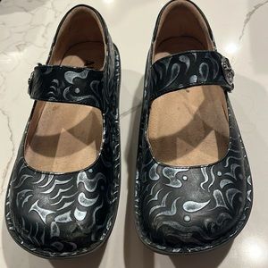 Women’s Alegria by PG Lite Mary Jane blue/ black Paloma size 38/ women’s…